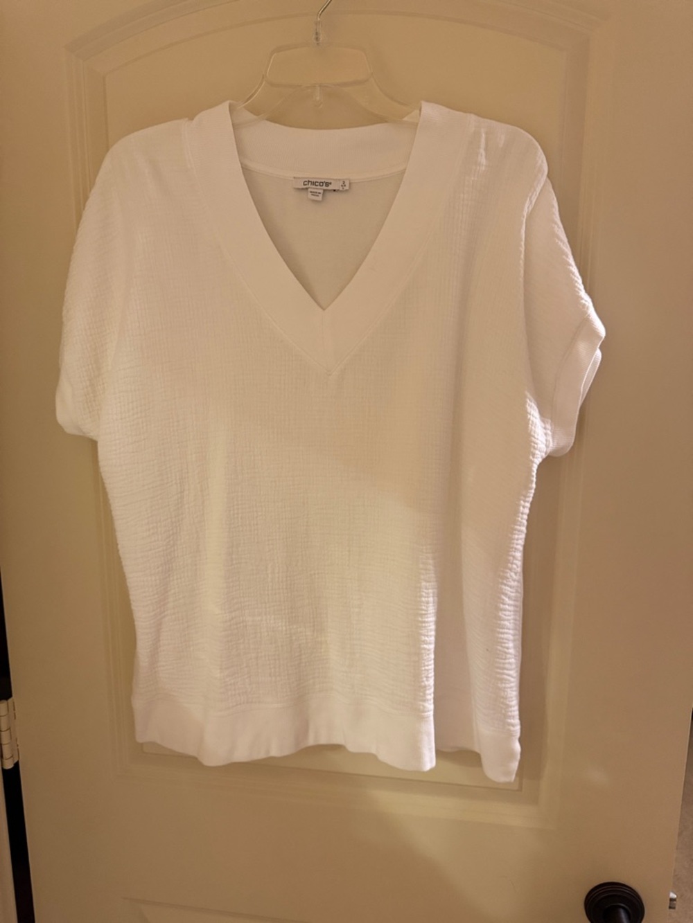 Chico's White V-Neck Short Sleeve Tunic Top